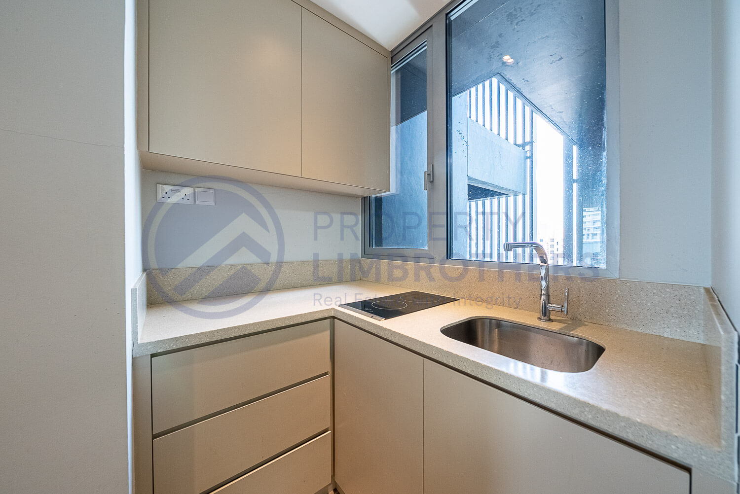 TwentyOne Angullia Park