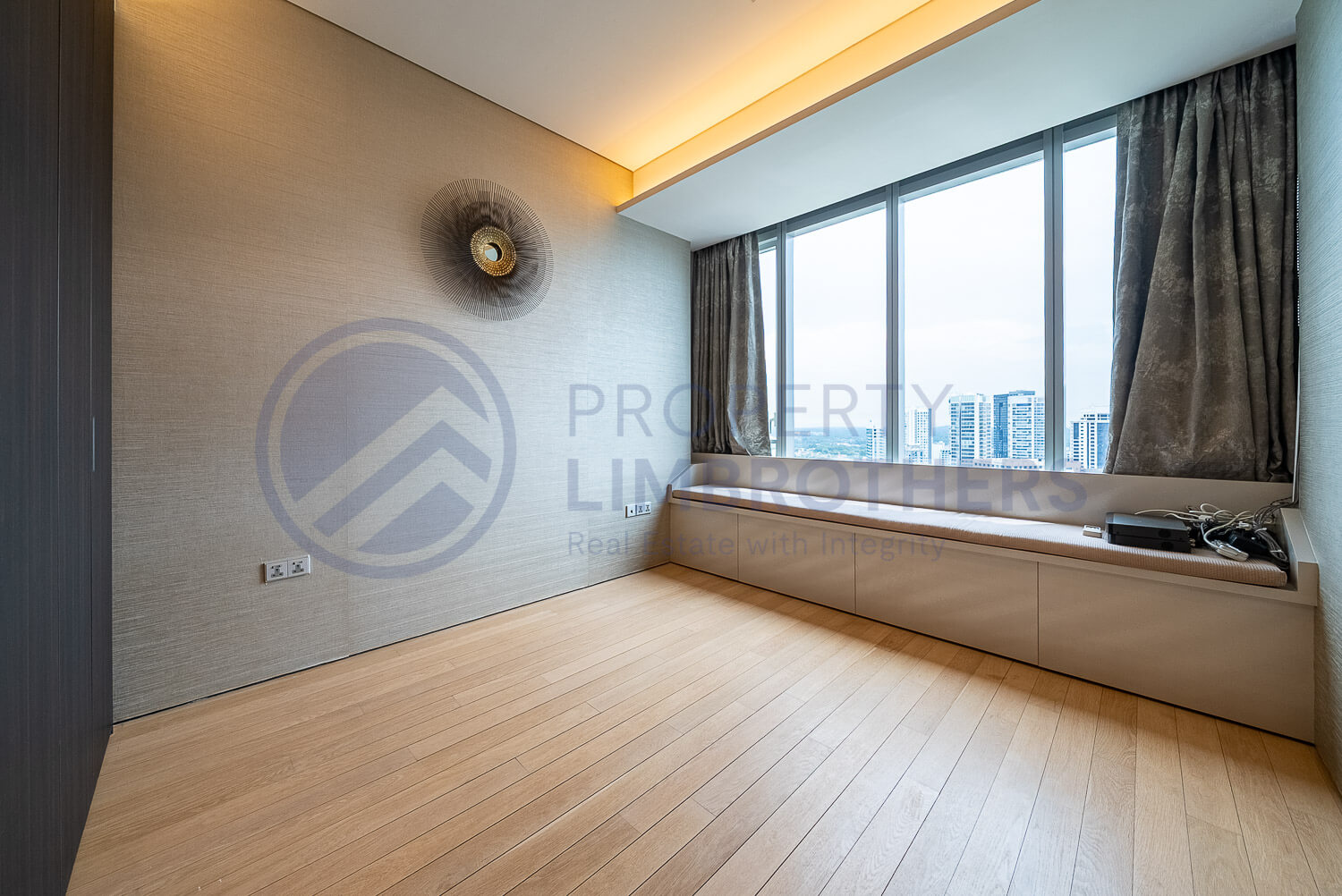 TwentyOne Angullia Park