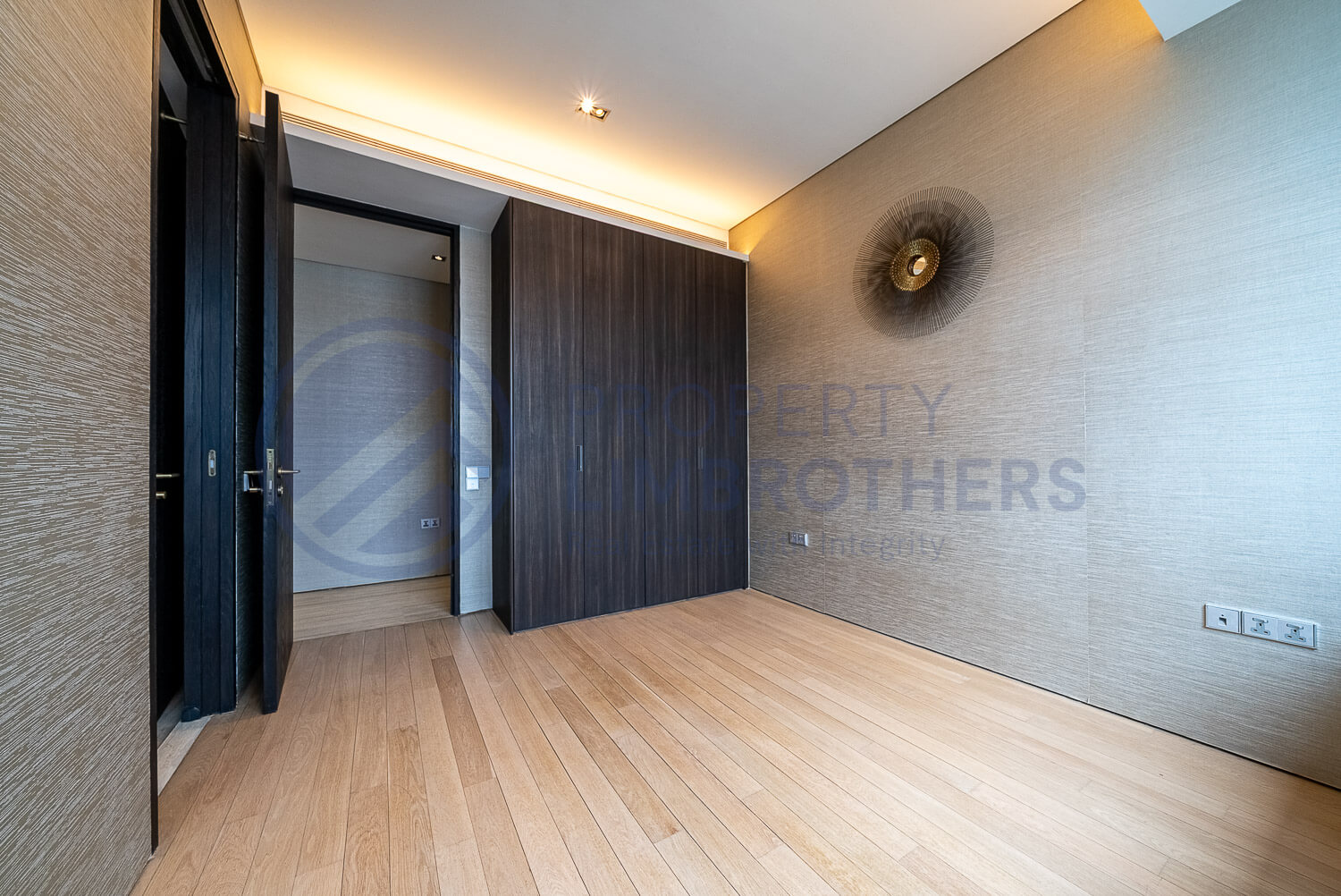 TwentyOne Angullia Park