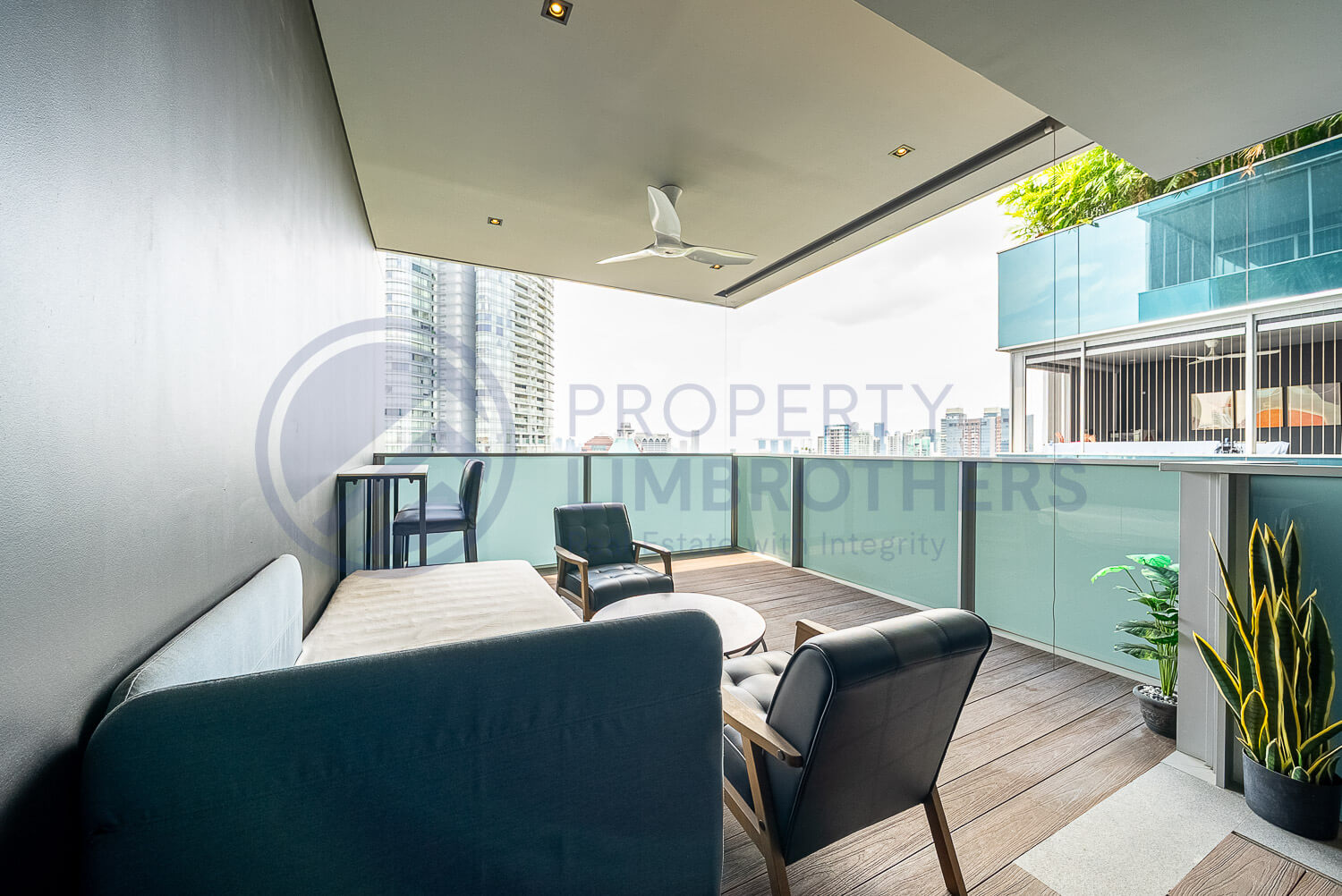 TwentyOne Angullia Park