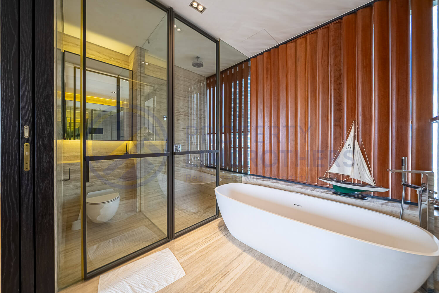 TwentyOne Angullia Park