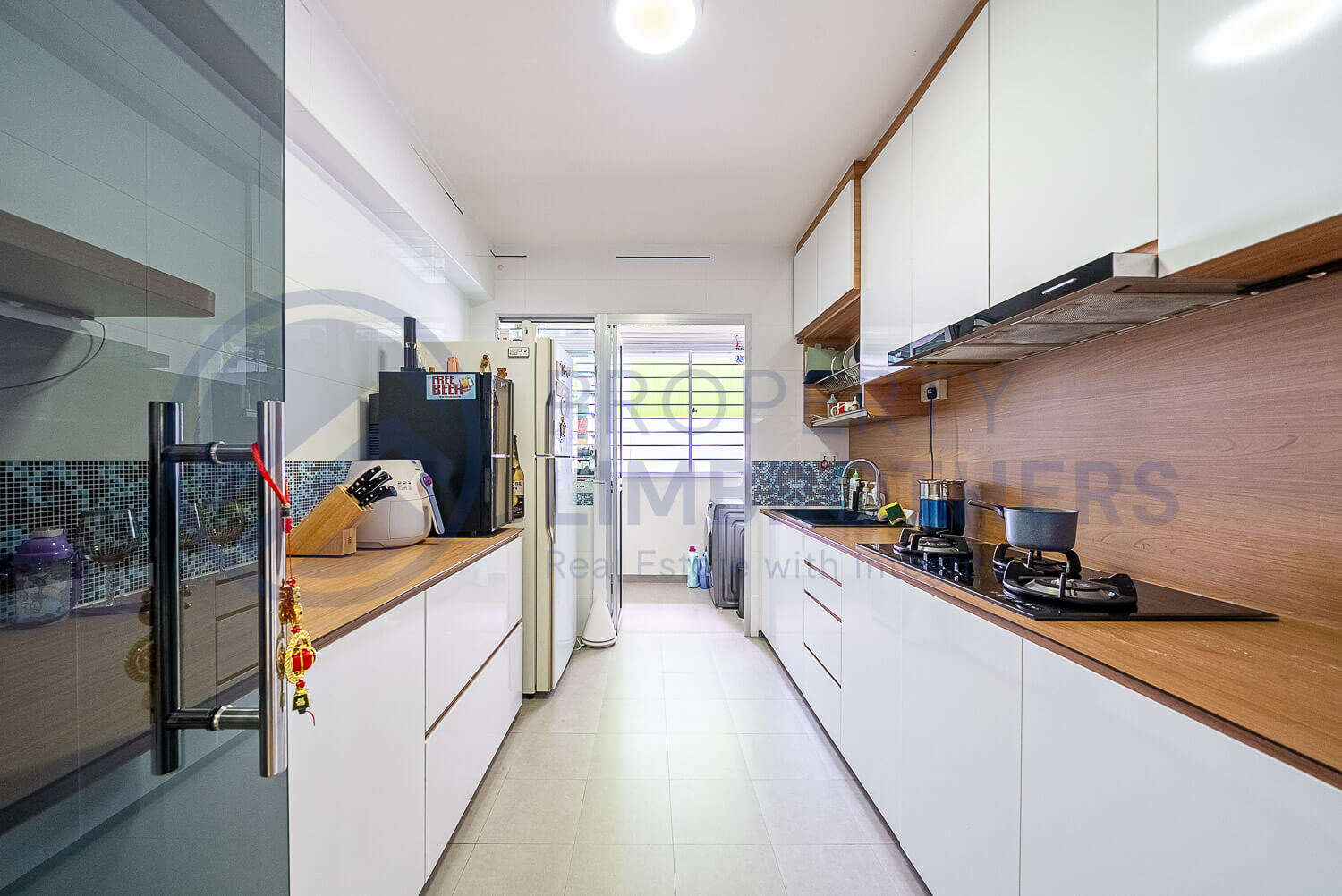 889B Woodlands Drive 50